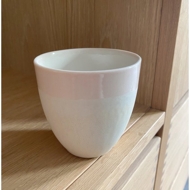 Wauw Design - Keramik håndlavet kop pastello, svag lyserød/off white/creme. KUN 1 TILBAGE