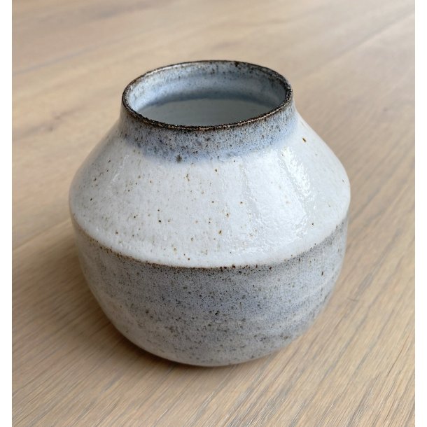 Tasja P. ceramics - Keramik håndlavet vase, gråblå toner, lille vase no 1.  KUN 1 AF DENNE