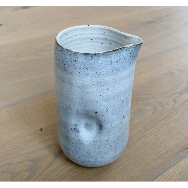 Tasja P. ceramics - Keramik hånddrejet  vandkande, støvet blå KUN 1 TILBAGE