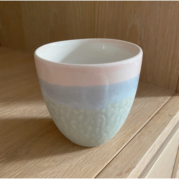 Wauw Design - Keramik håndlavet kop pastello, svag lyserød/blå/grøn. KUN 1 TILBAGE