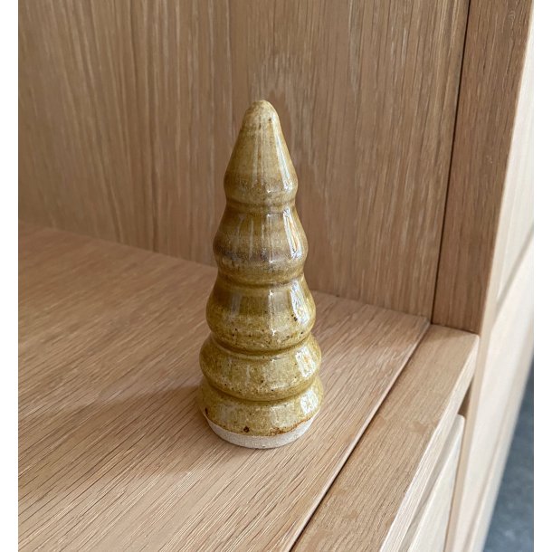 Ibens keramik - Keramik hånddrejet juletræ, gyldenbrun KUN 2 TILBAGE