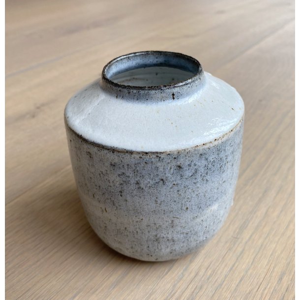 Tasja P. ceramics - Keramik håndlavet vase, gråblå toner, lille vase no 2.  KUN 1 AF DENNE