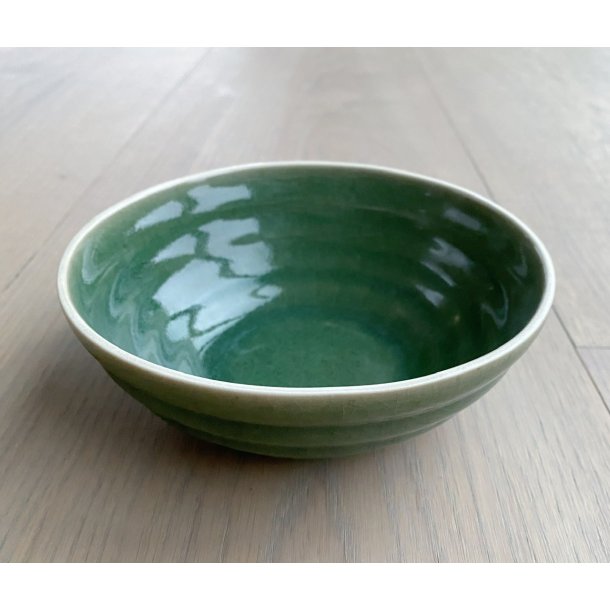 Hanne Bertelsen - Keramik håndlavet skål Rille bred, unika glasur, mørkegrøn. KUN 1 TILBAGE