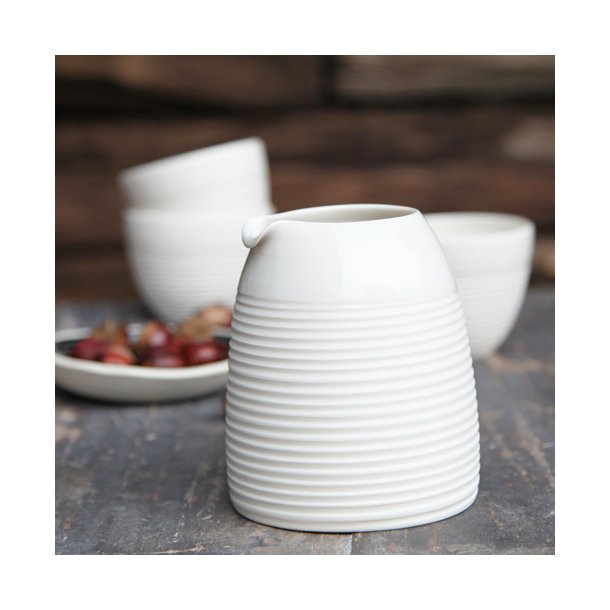 Wauw design - Keramik håndlavet mælkekande raw medium, hvid med riller