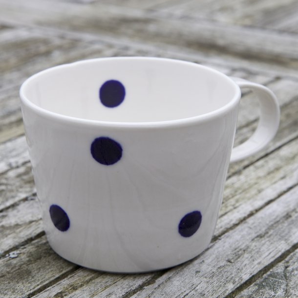 Ann-Louise Roman - Keramik hånddrejet kaffekop blue dot, store prikker. 3 TILBAGE